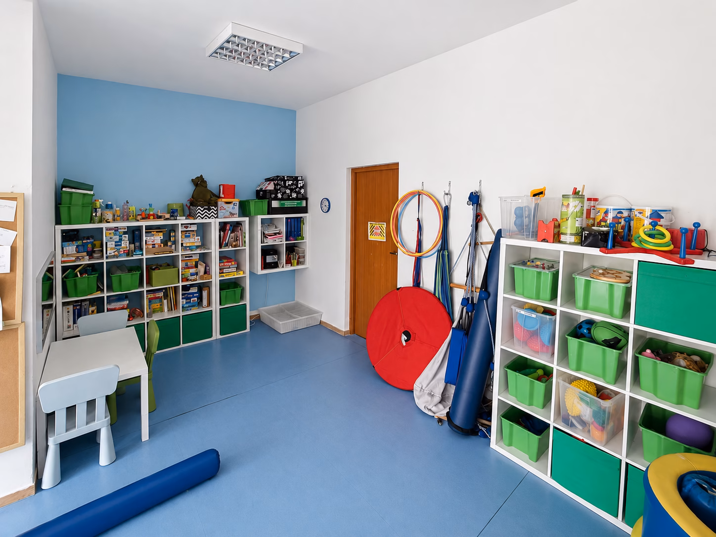 Lokal pod gabinet lub usługi w Pruszkowie - sala główna